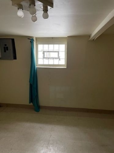 11521 Parnell Ave, Chicago IL 60628-4721 exterior