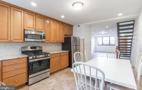 1323 Clarion St, Philadelphia PA 19148-2917 exterior