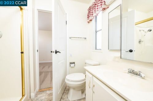 2081 Dalis Dr, Concord CA 94520-5423 exterior