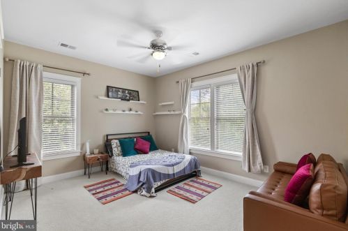 4815 15 St, Arlington VA 22205-2620 exterior