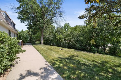 4156 104, Milwaukee WI 53226-4324 exterior