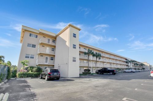 230 26th Ave, Boynton Beach, FL 33435-7628