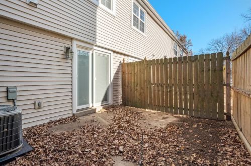 1508 Swallow Dr, Saint Louis MO 63144-1620 exterior