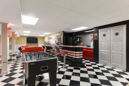 109 Elmwood Dr, Huntington Station NY 11746-5658 exterior