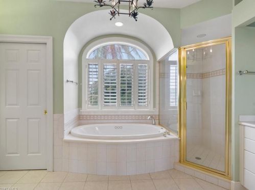 3191 Gin Ln, Naples FL 34102-7814 exterior