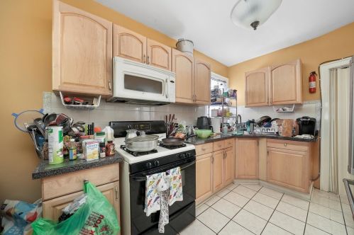 7235 Washtenaw Ave, Chicago IL  60645-1435 exterior