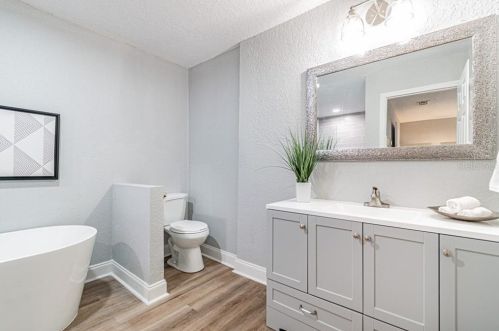 1808 22nd Ave, Tampa FL 33605-1918 exterior