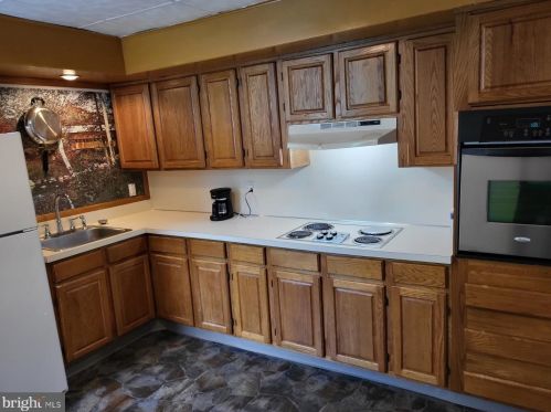 320 19 St, Chester PA 19013-5605 exterior