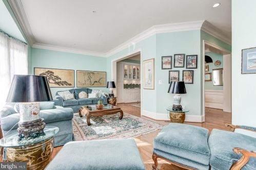 12561 Ansin Cir Dr, Rockville MD 20854-6912 exterior