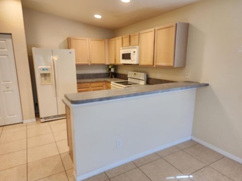 1910 Newport Isles Blvd, Fort Pierce FL  34953-4585 exterior