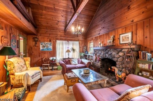 39 Jacobs Rd, Rockaway NJ 07866-4604 exterior