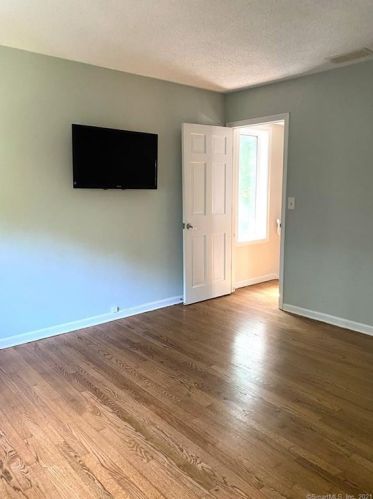 50 Chittenden Rd, Deep River CT 06419-2414 exterior