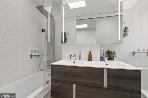 320 G St, Washington DC 20002-4212 exterior