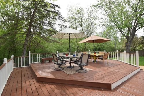 6894 Park Mnr Dr, Milwaukee WI 53224-4638 exterior