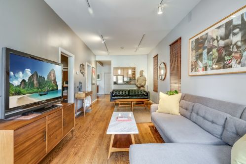 1405 Rockwell St, Chicago IL  60622-1646 exterior