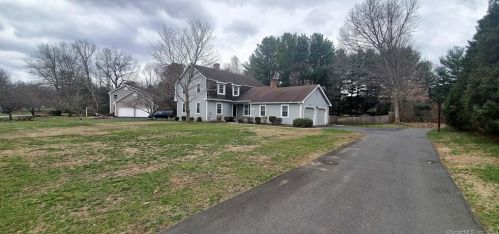 127 Fieldstone Dr, Windsor, CT 06095-1663
