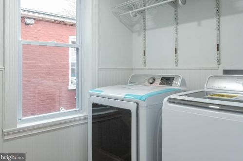 355 Ross St, Lancaster PA 17602-1941 exterior