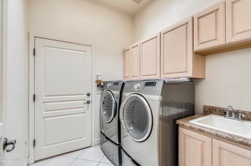 976 Josephine Saddle Pl, Green Valley AZ 85614-6302 exterior