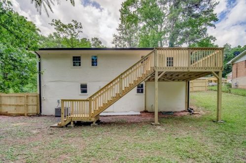 4393 Creek Valley Ct, Atlanta GA  30331-6515 exterior