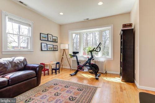 7509 Jackson Ave, Silver Spring MD 20912-5707 exterior