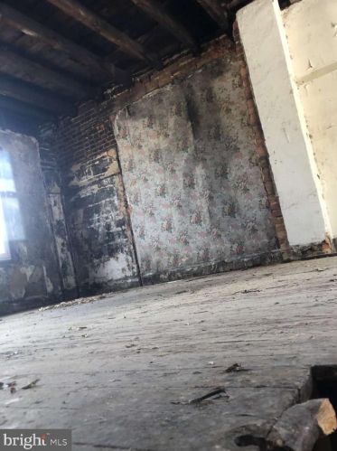 704 42 St, Philadelphia PA 19104-4442 exterior