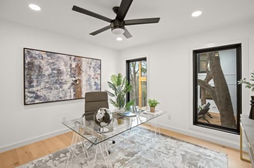 2100 Apricot Gln Dr, Austin TX 78746-7847 exterior