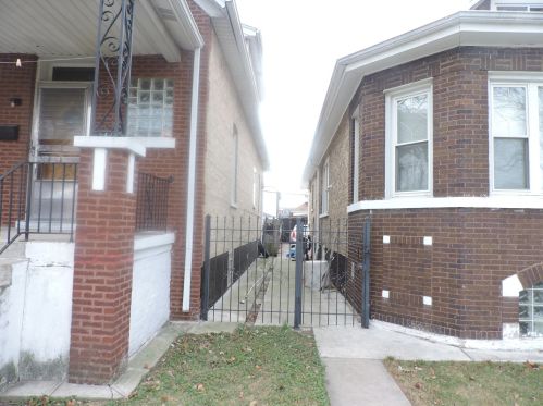 5420 Christiana Ave, Chicago, IL 60625-8552