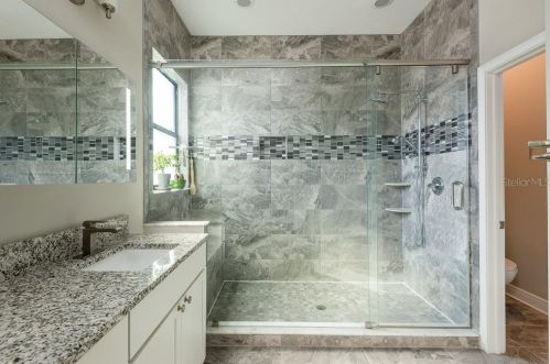 3017 Ballast Point Blvd, Tampa FL 33611-3902 exterior