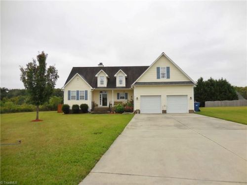 4011 Longview Dr, High Point, NC 27263-2447