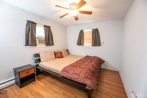 15 Sims Rd, Edison NJ 08817-3034 exterior