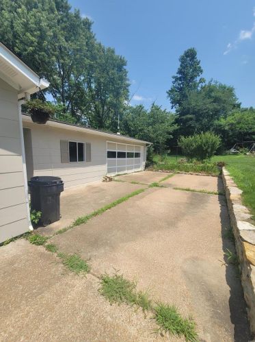 1095 Shr Dr, Catawissa MO 63015-1122 exterior