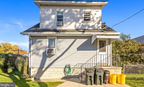 301 Laurel Ave, Camden NJ 08107-2129 exterior