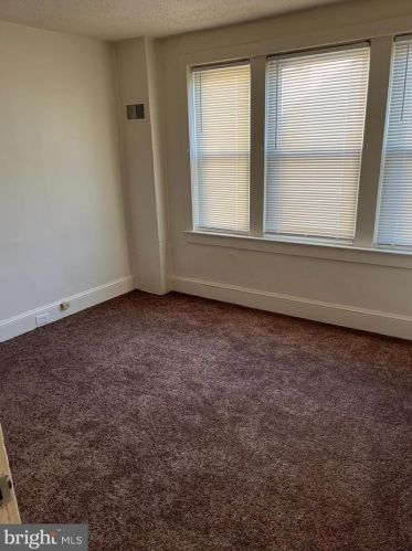 1403 Liberty St, Trenton NJ 08629-2214 exterior