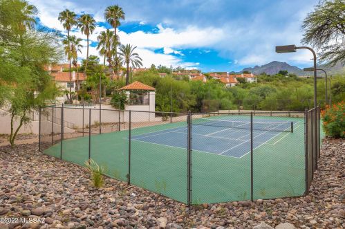 6441 Tierra De Las Catalinas, Tucson AZ  85718-2158 exterior