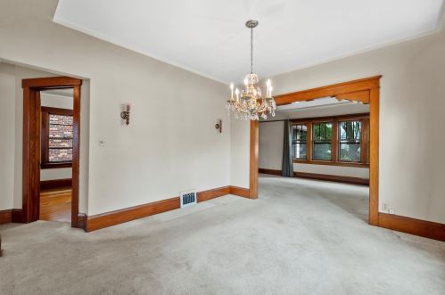 2015 59, Milwaukee WI 53219-1547 exterior