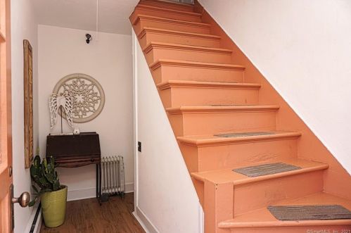 82 Brookside Ave, Torrington CT 06790-5405 exterior