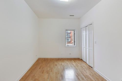 5647 Magnolia Ave, Chicago IL 60660-1908 exterior