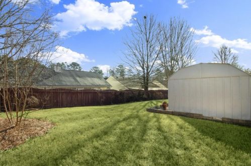 2725 Hillvale Cv Dr, Lithonia GA 30058-1856 exterior