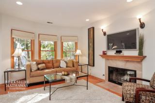 1414 Wolfram St, Chicago IL  60657-4166 exterior