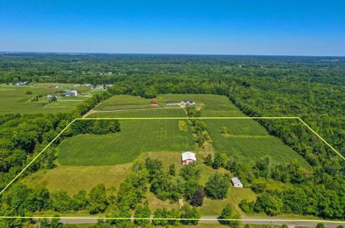 7841 108th St, Middlevle, MI 49333-9302