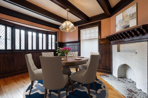 2728 Prospect Ave, Milwaukee WI 53211-3768 exterior