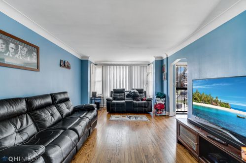 8718 Dante Ave, Chicago, IL 60619-7118