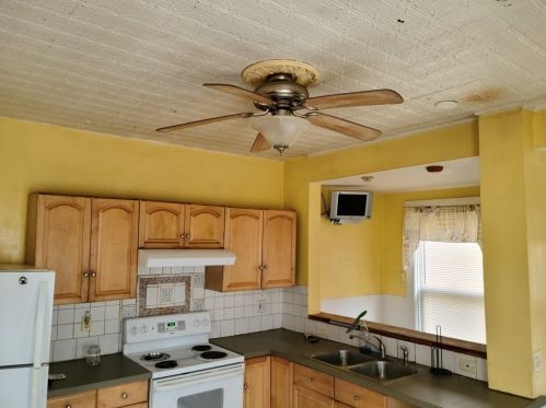 33 Clifton St, Worcester MA 01610-1329 exterior