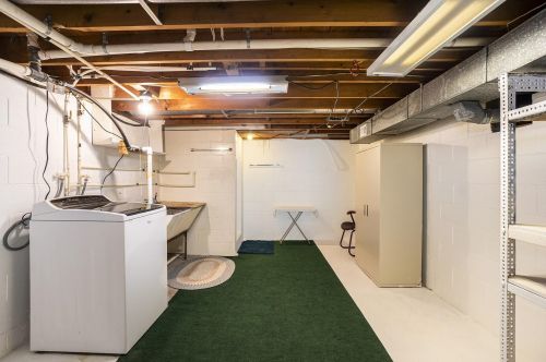 2831 Panzl St, Meskegon MI 49444-2652 exterior