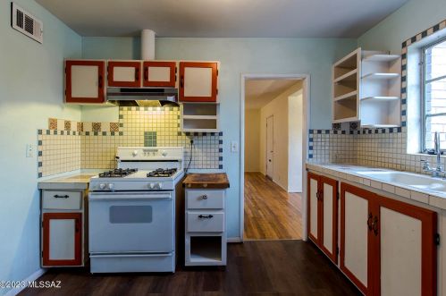 2805 Lester St, Tucson AZ 85705-8928 exterior