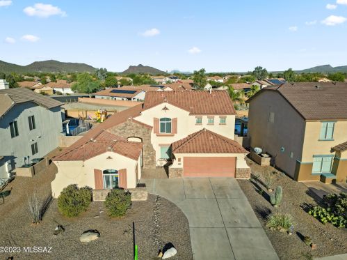 9459 Stonebrook Dr, Tucson, AZ 85743-5486