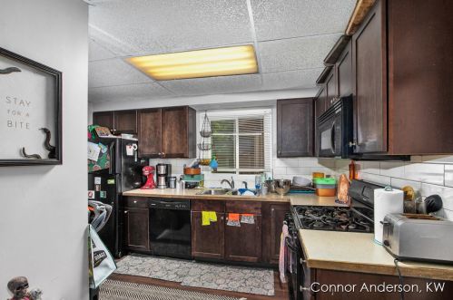 1247 Sherman St, Grand Rapids MI 49506-2614 exterior