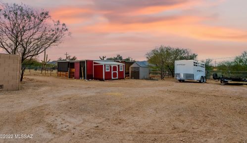 7117 Camino De Los Caballos, Tucson AZ 85743-9689 exterior