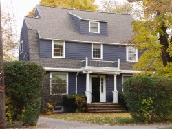 976 Centre St, Newton, MA 02459-1265