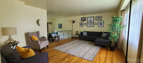 190 Jeff St, Edison NJ  08837-3126 exterior